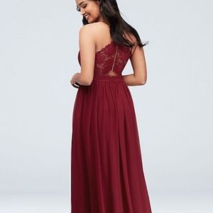 *BRAND NEW*Lace Bodice Stretch Gown Sz 4